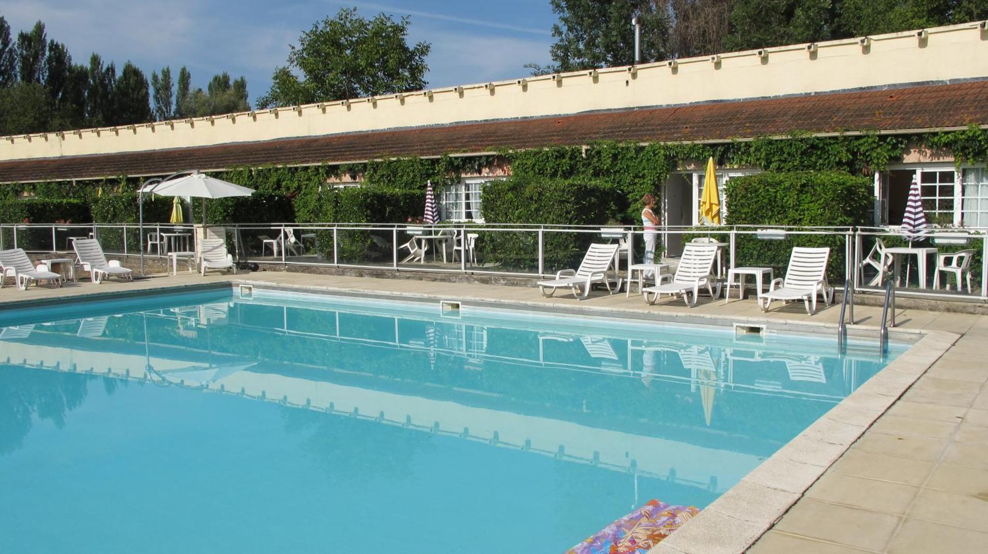Hotel Acostel Meaux Eksteriør billede