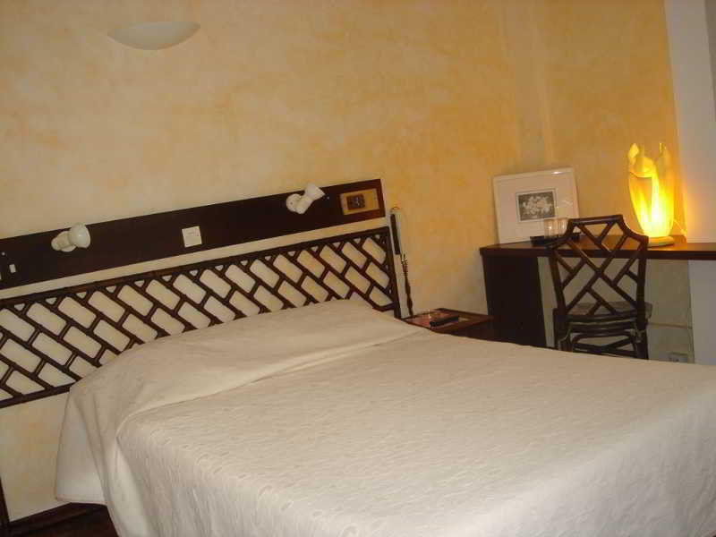 Hotel Acostel Meaux Eksteriør billede
